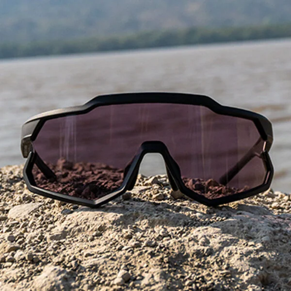 NovaX – Sharp Black