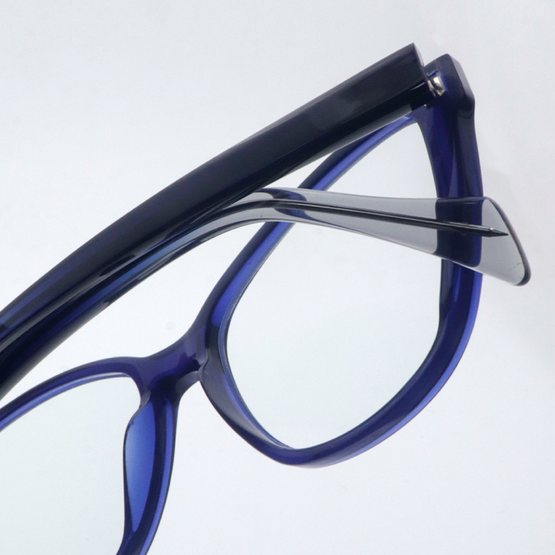 Visionaire – Blue